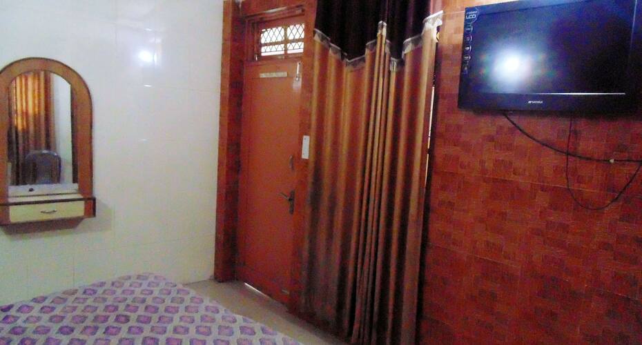 New Sanjay Guest House, Katra 4